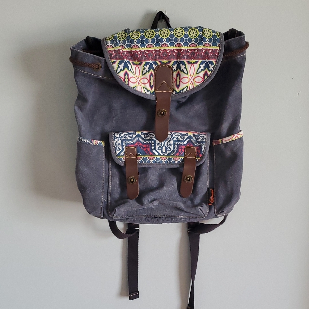 Gray Geometric Pattern Backpack with Drawstring Closure